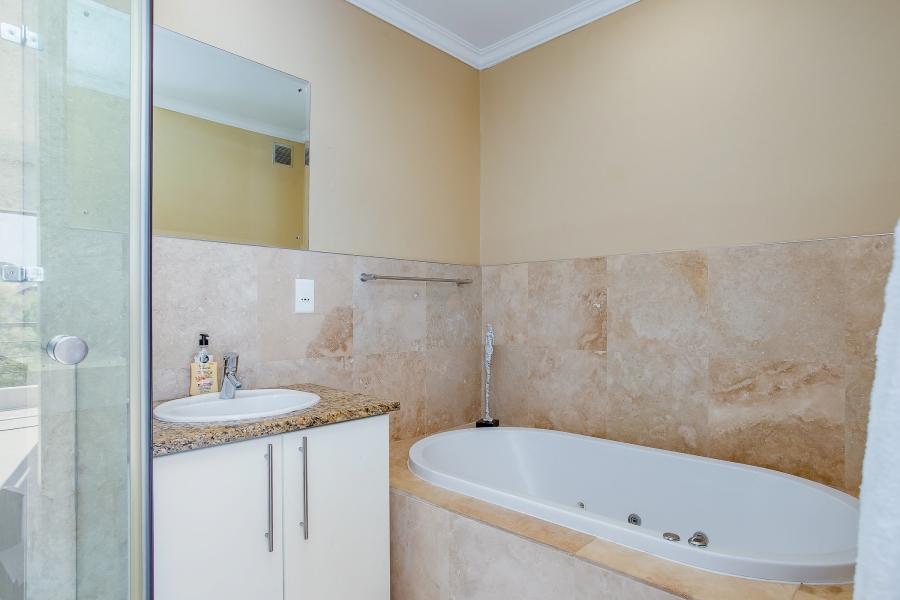 3 Bedroom Property for Sale in Pearl Valley at Val de Vie Western Cape